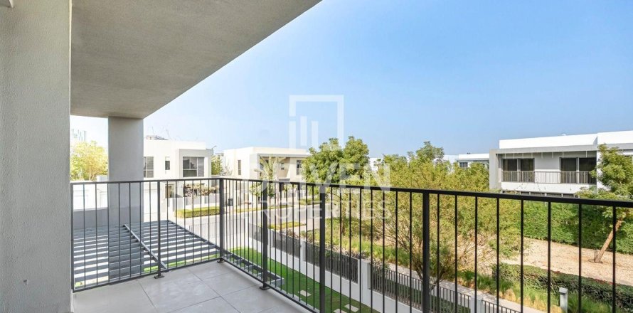 5 bedrooms Villa in Sidra Villas, UAE No. 192667
