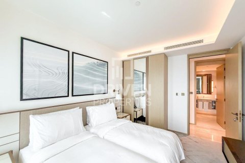 Квартира с 3 спальнями в Address Harbour Point, ОАЭ №192670 4