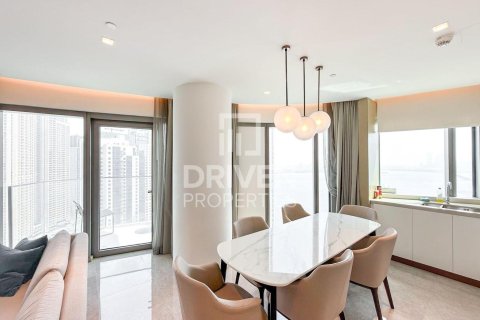 Квартира с 3 спальнями в Address Harbour Point, ОАЭ №192670 5