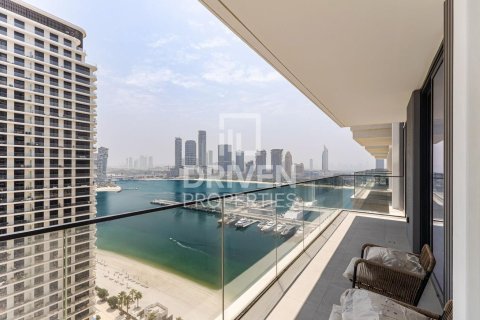 Квартира с 2 спальнями в EMAAR Beachfront, ОАЭ №191917