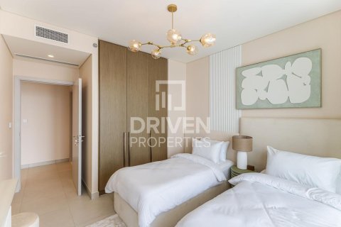 Квартира с 2 спальнями в EMAAR Beachfront, ОАЭ №191917 13