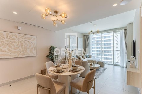 Квартира с 2 спальнями в EMAAR Beachfront, ОАЭ №191917 8