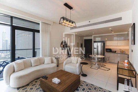 Квартира с 2 спальнями в EMAAR Beachfront, ОАЭ №192563 4
