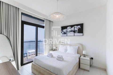 Квартира с 2 спальнями в EMAAR Beachfront, ОАЭ №192563 6