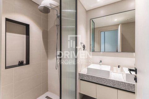 Квартира с 2 спальнями в EMAAR Beachfront, ОАЭ №192563 12