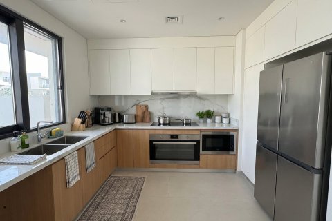 3 bedrooms Townhouse in Dubai, UAE No. 149685 9