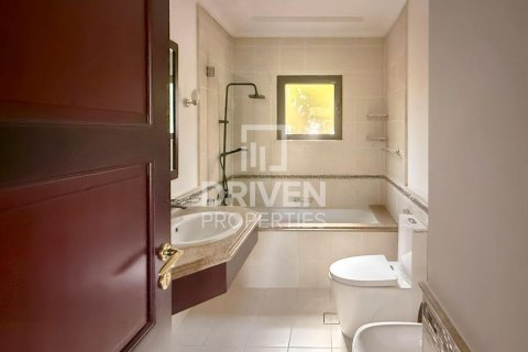 Вилла с 4 спальнями в Canal Cove Villas, ОАЭ №192933 24