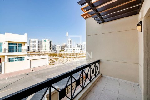 Вилла с 4 спальнями в Al Barsha 1, ОАЭ №193680 8