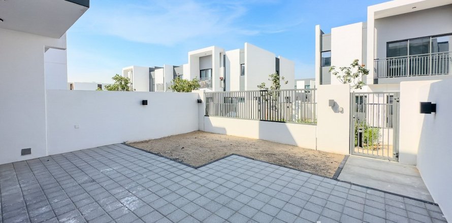 3 bedrooms Townhouse in Villanova, UAE No. 198987