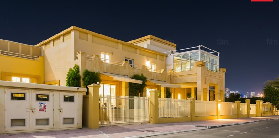 Office de 1393.5m² à Umm Suqeim, UAE No. 203085