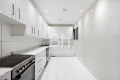 Appartement de 4 chambres  No. 113841 19