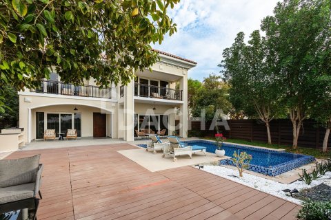 4 غرف نوم فيلا في Dubai Land, الإمارات العربية المتحدة رقم 163490 10