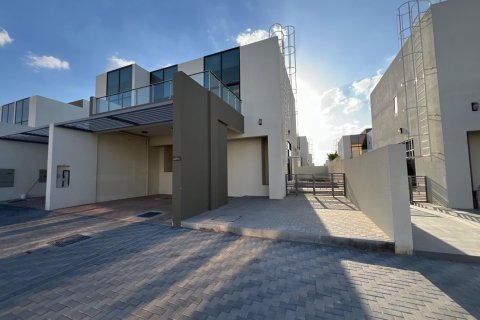 Townhouse de 4 dormitorios en District 11, UAE No. 141152 10