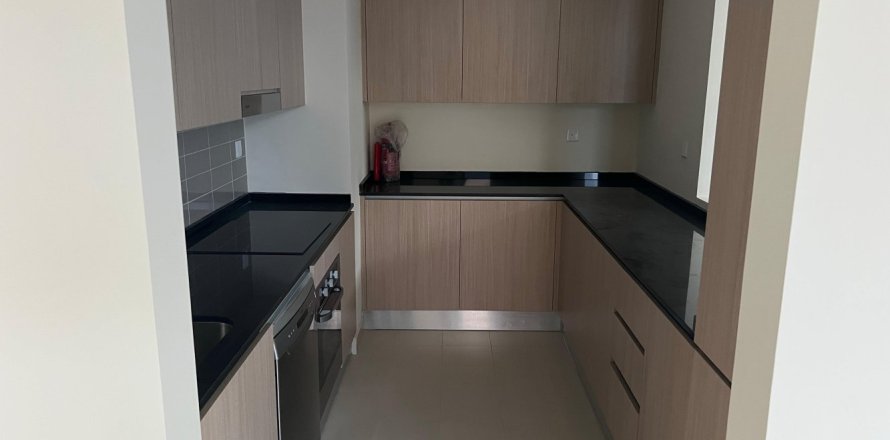 Townhouse de 4 dormitorios en District 11, UAE No. 141152