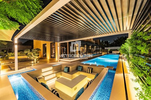 Вилла с 6 спальнями №128580 3