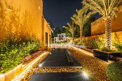 Вилла с 6 спальнями №128580 22