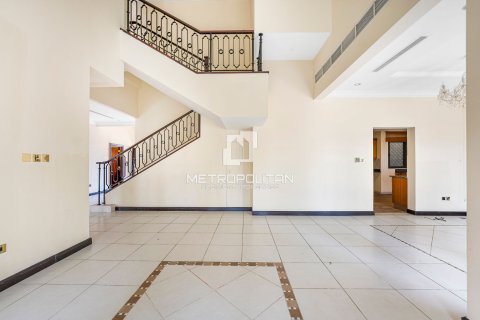 Villa de 4 dormitorios No. 128581 16