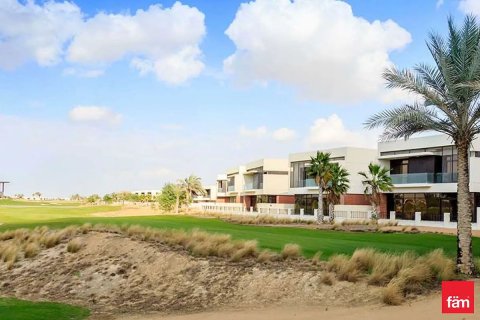 Townhouse de 3 dormitorios en Dubai, UAE No. 140510 9