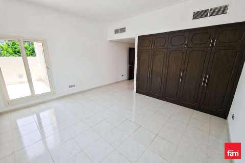 Villa de 4 dormitorios en Dubai, UAE No. 162795 8