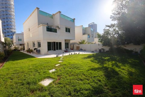Villa de 4 dormitorios en Dubai, UAE No. 162795