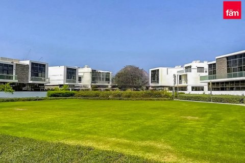 6 bedrooms Villa  No. 115908 2