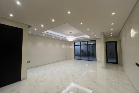 Villa de 6 dormitorios en Riyadh, Saudi Arabia No. 67523 9