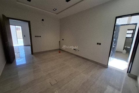 Villa de 6 dormitorios en Riyadh, Saudi Arabia No. 67525 7