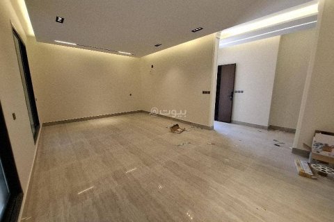 Villa de 6 dormitorios en Riyadh, Saudi Arabia No. 67525 5
