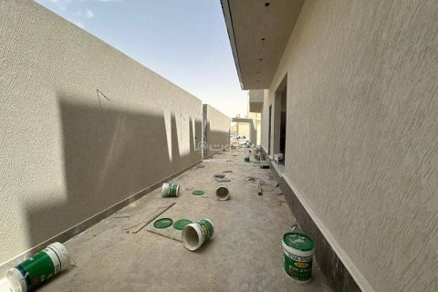 Villa de 5 dormitorios en Riyadh, Saudi Arabia No. 67525 2