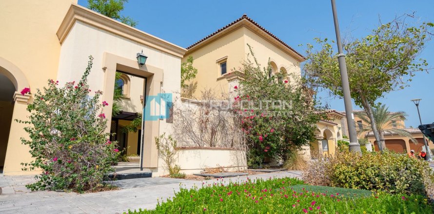 7 bedrooms Commercial property on the Saadiyat Island, UAE No. 79991