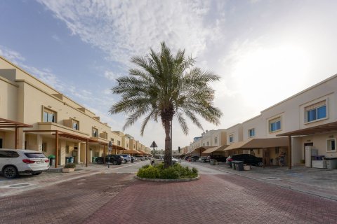 Commercial property de 4 dormitorios en Al Reef, UAE No. 79994 18
