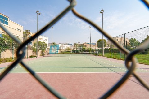 Commercial property de 4 dormitorios en Al Reef, UAE No. 79994 20