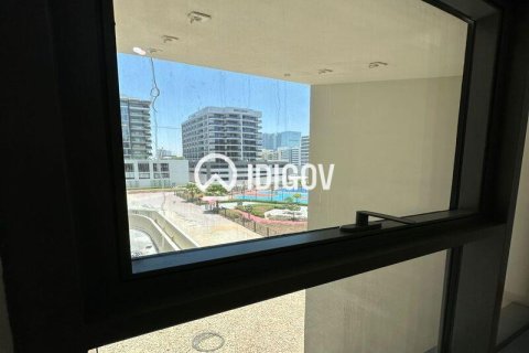 Studio Apartment in Al Satwa, UAE No. 184765 8
