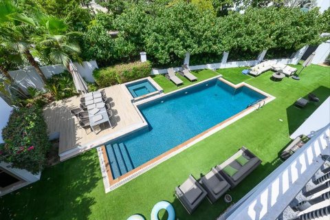 Villa de 6 dormitorios en Jasmine Leaf, UAE No. 90753 8