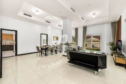 Penthouse de 3 dormitorios  No. 130324 2