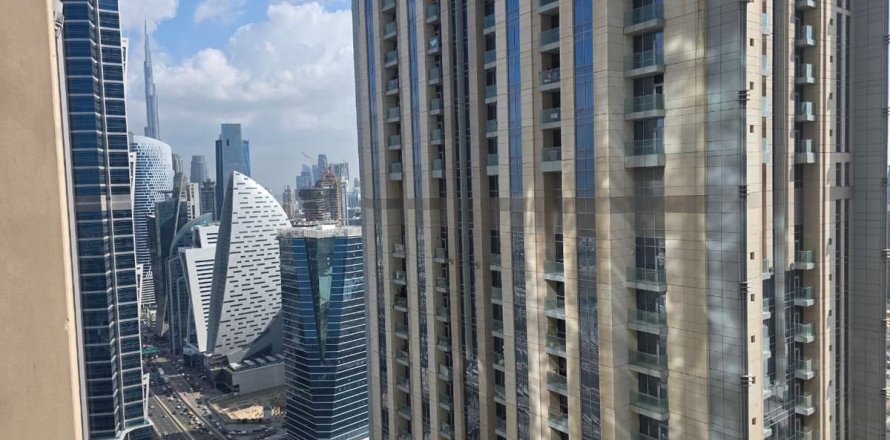 Квартира с 2 спальнями в Бизнес-Бэй, ОАЭ №141353