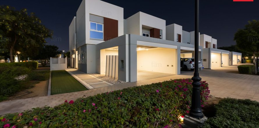 Таунхаус с 4 спальнями в Дубай, ОАЭ №141351