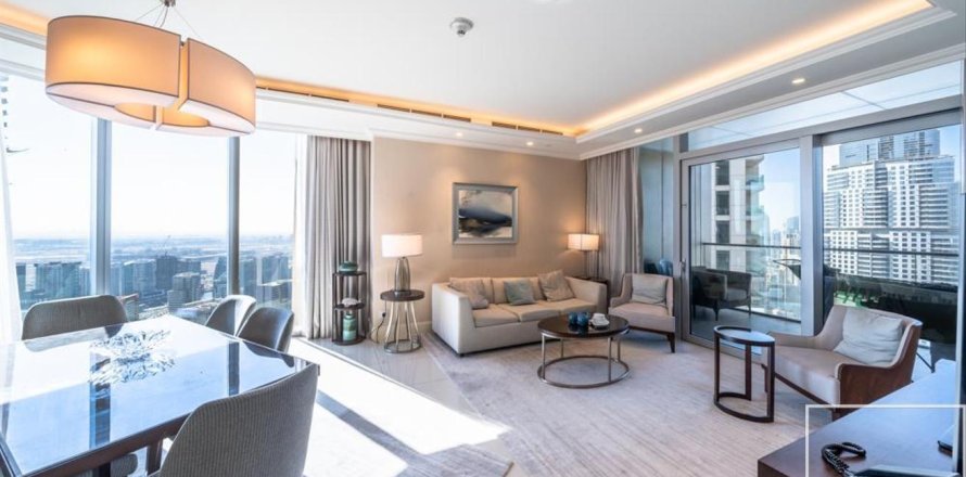 Квартира с 2 спальнями в The Address Residence Fountain Views, ОАЭ №136697