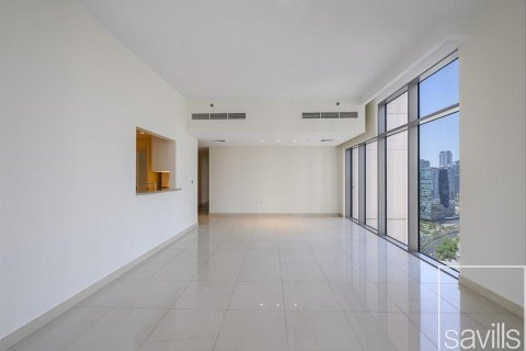 Квартира с 2 спальнями в BLVD Crescent, ОАЭ №136701 3