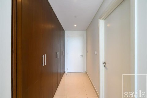 Квартира с 2 спальнями в BLVD Crescent, ОАЭ №136701 13