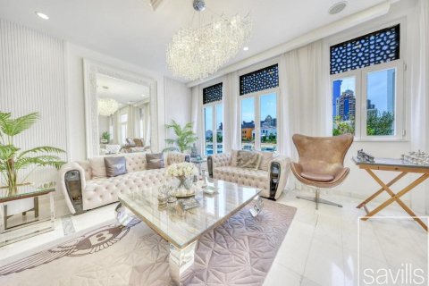 Villa de 6 dormitorios en Palm Jumeirah, UAE No. 136699 8