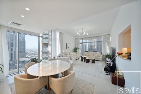 Квартира с 2 спальнями в BLVD Crescent, ОАЭ №136700