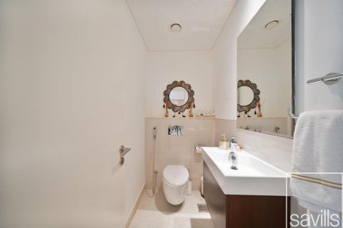 Квартира с 2 спальнями в BLVD Crescent, ОАЭ №136700 16