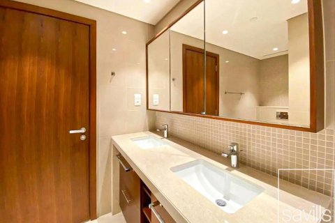 Квартира с 3 спальнями в Даунтаун Дубай (Даунтаун Бурдж Дубай), ОАЭ №136696 10