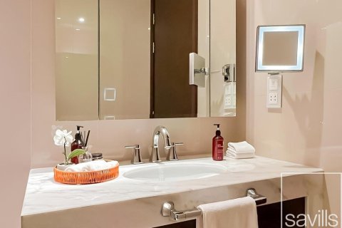 Квартира с 2 спальнями в The Address Residence Fountain Views, ОАЭ №136698 11