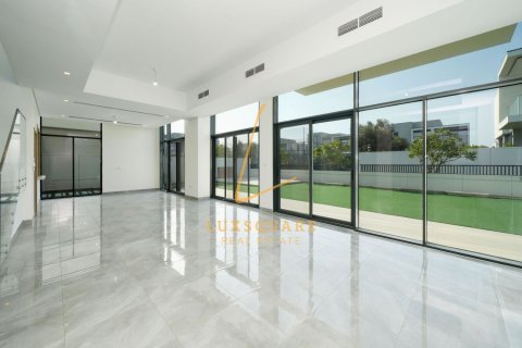 Villa de 4 dormitorios en Murooj Al Furjan, UAE No. 169010 8