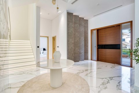 Villa de 5 dormitorios No. 123660 12