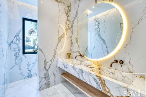 Villa de 5 dormitorios No. 123660 15