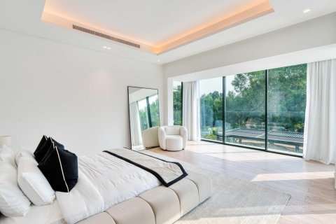 Villa de 5 dormitorios No. 123660 16