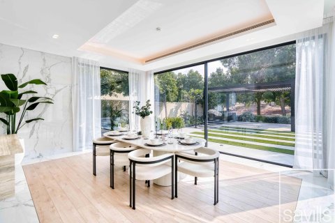 Villa de 5 dormitorios No. 123660 7